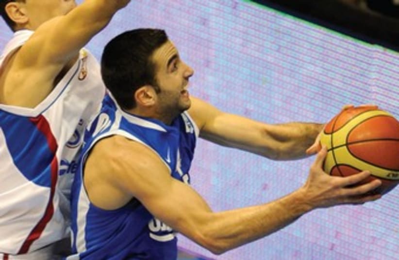 ISRAELI GUARD Yogev Ohayon 370 (photo credit: (Basketball Federation of Serbia)