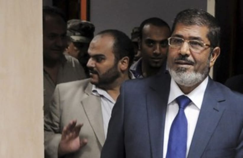 Egyptian President Mohamed Morsy 370 (R) (photo credit: REUTERS)