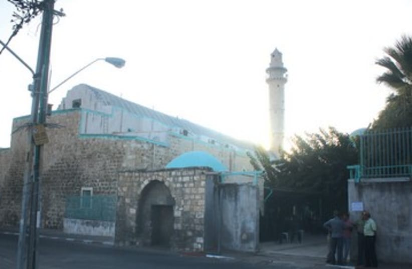 The Omari mosque in Ramle 390 (photo credit: Ben Hartman)