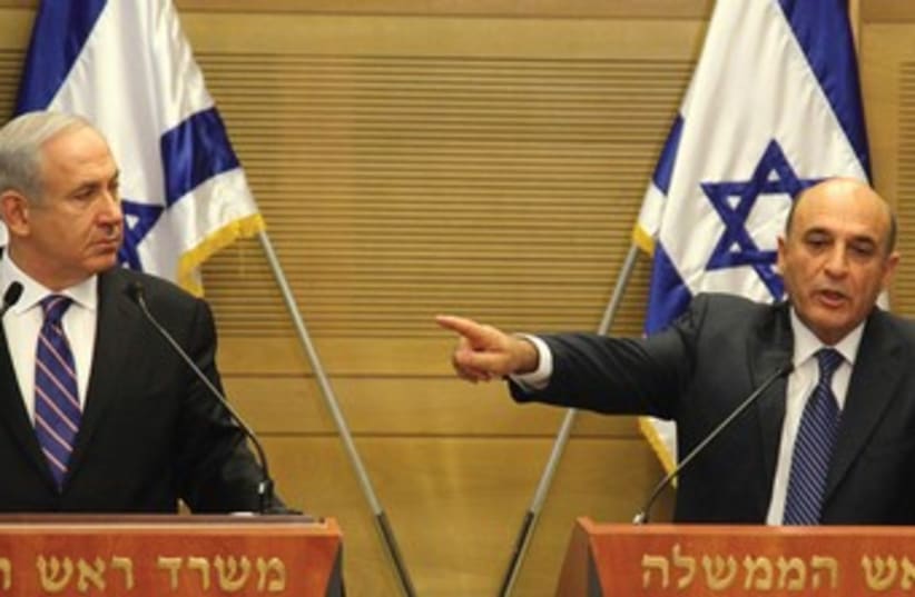 Netanyahu and Mofaz 370 (photo credit: Marc Israel Sellem)
