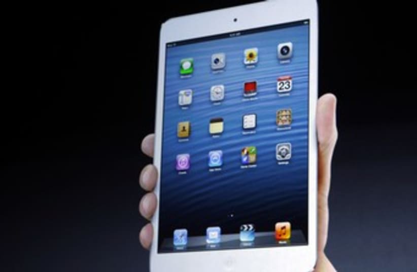 iPad mini (photo credit: REUTERS/Robert Galbraith)