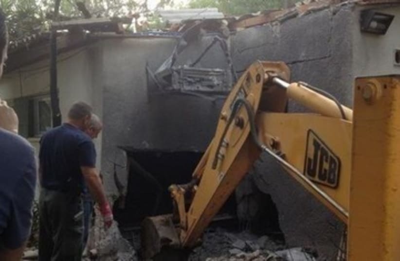 House damaged in rocket attack 390 (photo credit: IDF Spokesman's Office)
