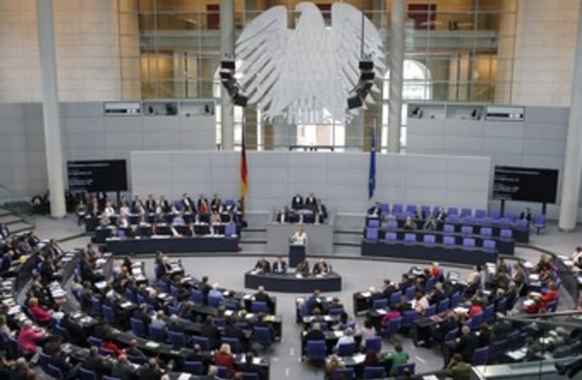 Bundestag 370 (photo credit: REUTERS/Fabrizio Bensch)