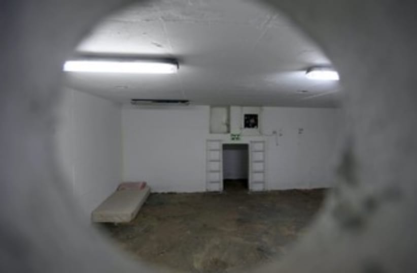Bomb Shelter (empty) 370 (photo credit: Marc Israel Sellem/The Jerusalem Post)