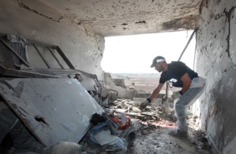 Inside view of Kiryat Malachi home hit by rocket  (photo credit: Marc Israel Sellem/The Jerusalem Post)