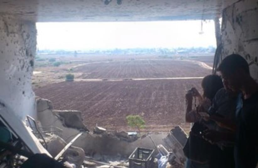 Rocket-damaged Kiryat Malachi home (photo credit: BEN HARTMAN)