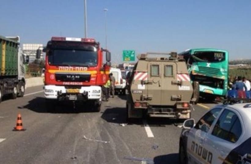 bus accident 370 (photo credit: Courtesy Israel Police)