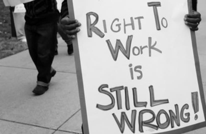 Right to Work sign 370 (photo credit: REUTERS)