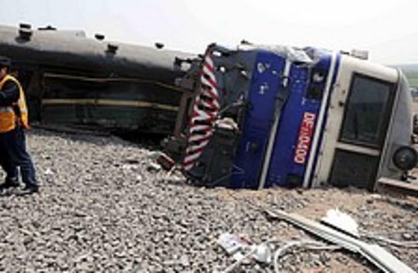 China train crash  224.8 (photo credit: AP)