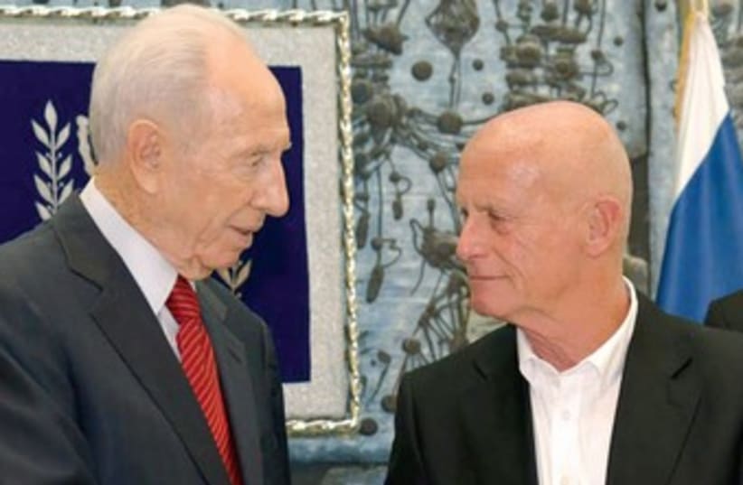 President Peres with Akim Chairman Ami Ayalon 370 (photo credit: Mark Neiman/GPO)