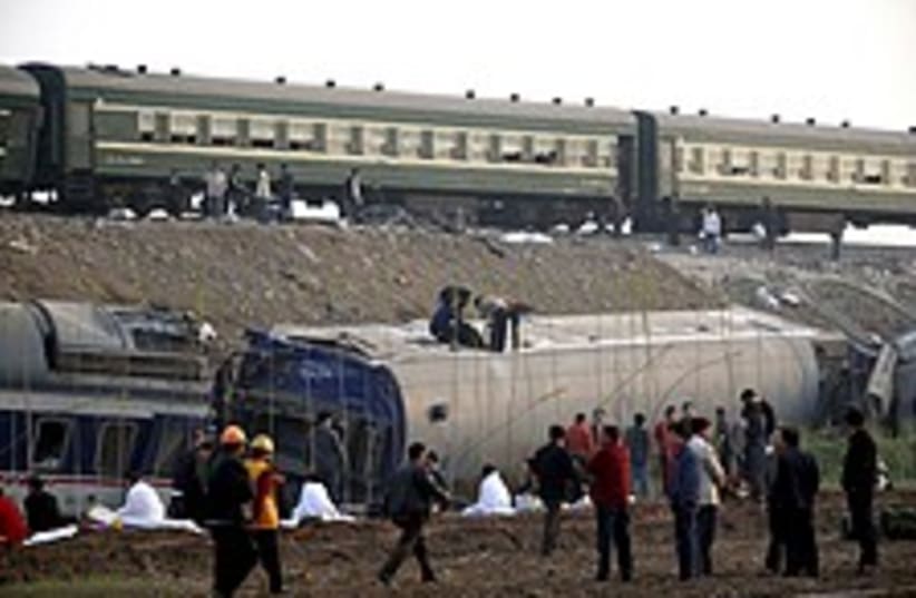 china train crash 224 88 (photo credit: AP)