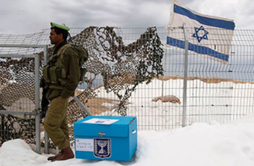IDF voting Golan 09 (photo credit: Reuters)
