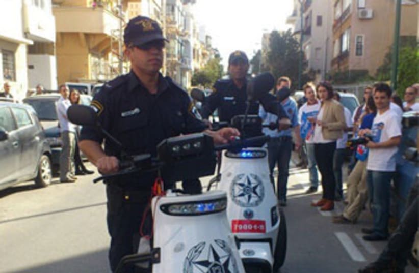 Police Tel Aviv election day 2013 370 (photo credit: Ben Hartman)
