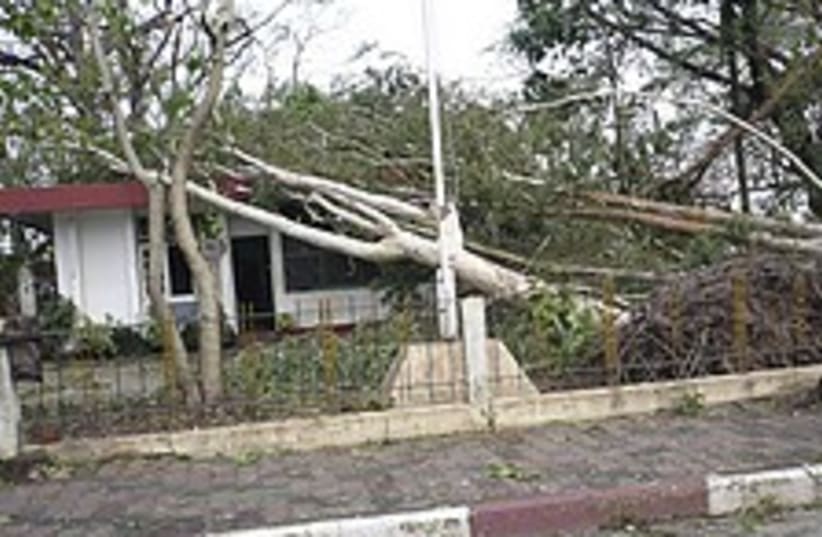 myanmar storm 224.88 (photo credit: AP)