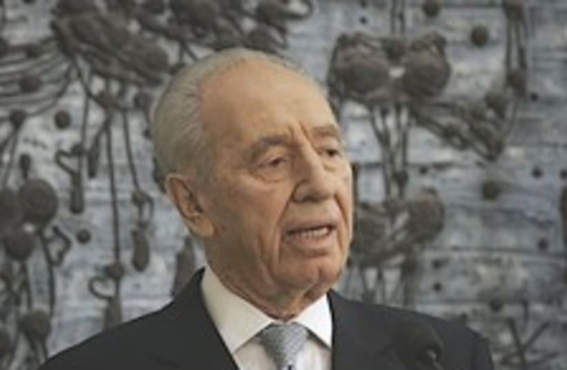 Peres speaks 224.88 (photo credit: AP)