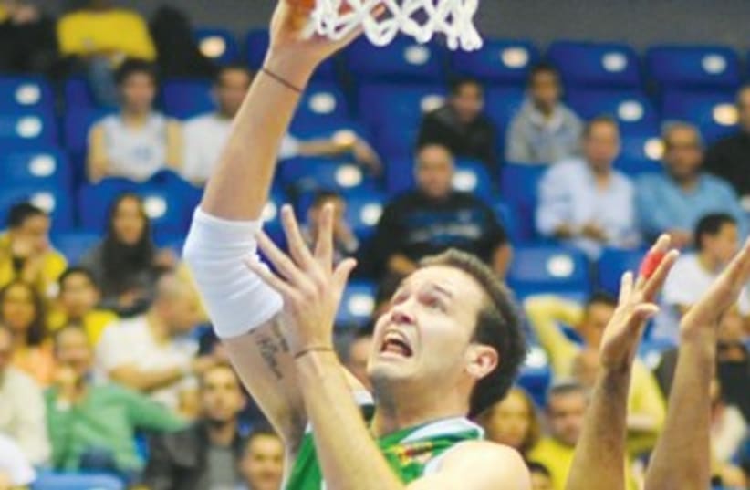 Maccabi Haifa’s Pat Calathes 370 (photo credit: Asaf Kliger)