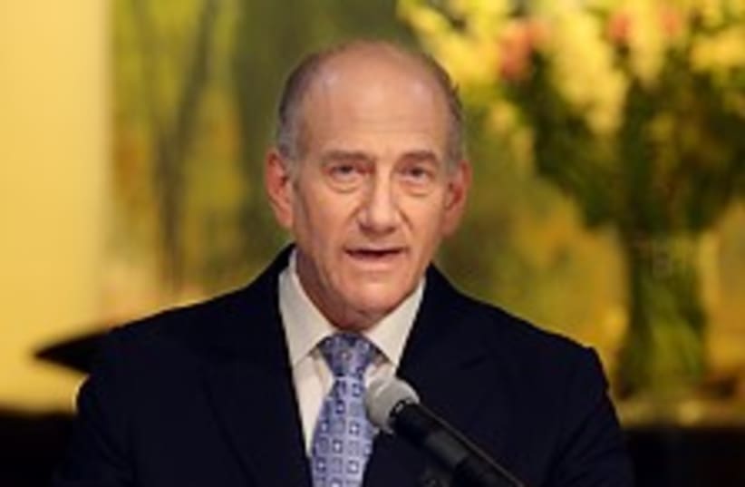 Olmert speaks 224.88 (photo credit: Ariel Jerozolimski [file])