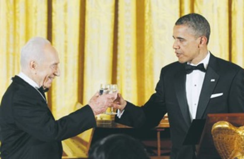Peres, Obama DO NOT RE-USE 370 (photo credit: Stolen from Ma’ariv)
