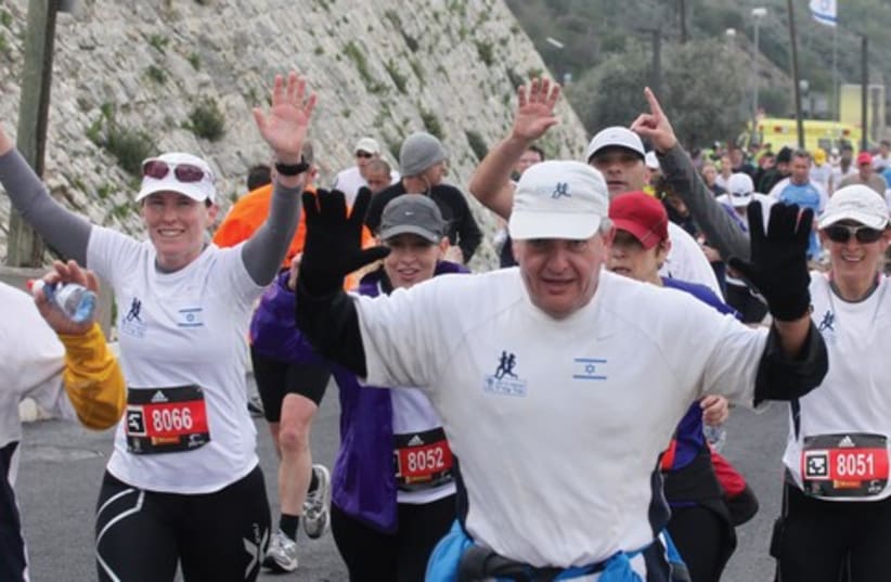 J'lem runners (photo credit: Marc Israel Sellem/The Jerusalem Post)