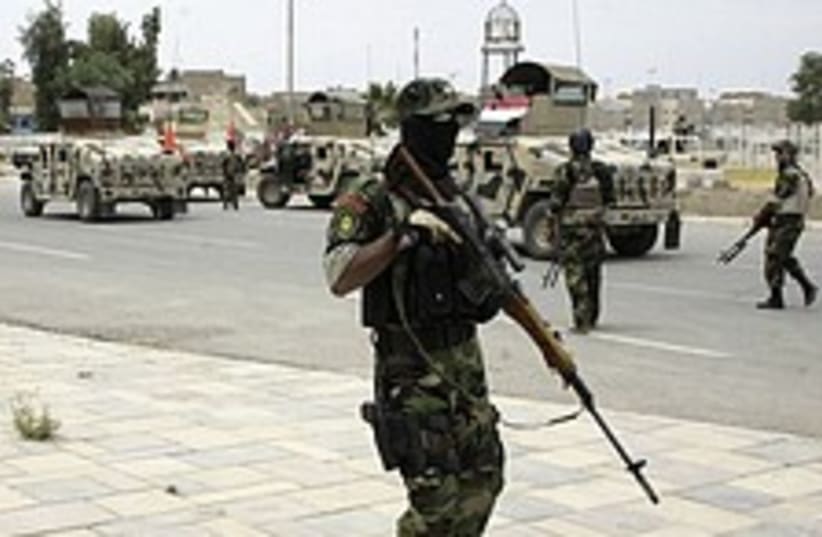 Iraq patrol 224.88 (photo credit: AP)