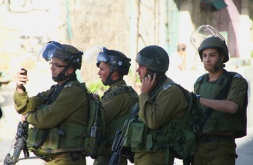 Hebron clashes (photo credit: Tovah Lazaroff)