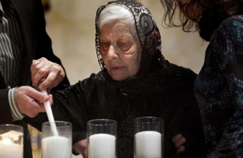 Holocaust Survivor in NY, 2013, 370 (photo credit: REUTERS/Allison Joyce)
