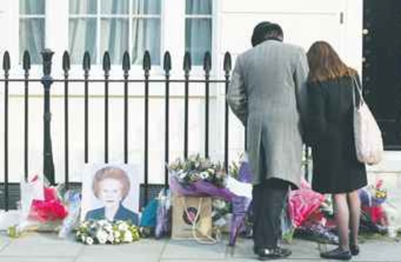 Thatcher vigil 370 (photo credit: REUTERS)