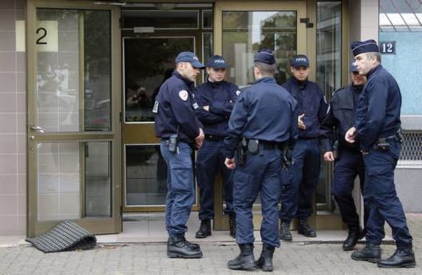 french police521 (photo credit: VINCENT KESSLER / REUTERS)