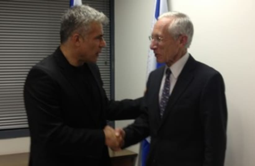 Lapid and Fischer 370 (photo credit: courtesy ministry of finance)