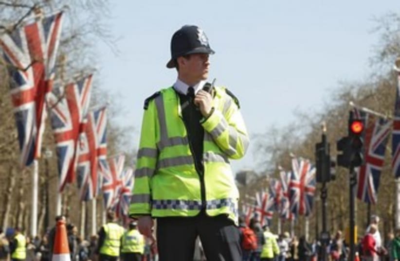 London Police 370 (photo credit: REUTERS)
