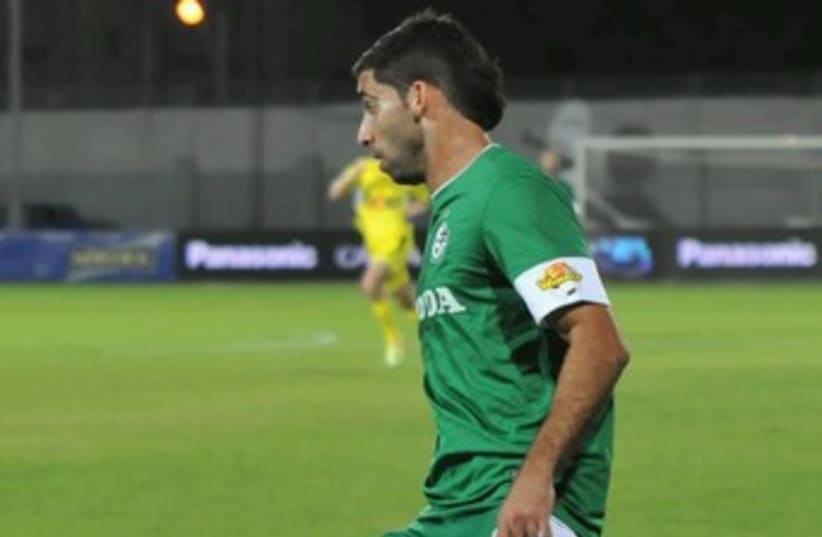Maccabi Haifa's Hen Ezra 370 (photo credit: Uzi Gal)