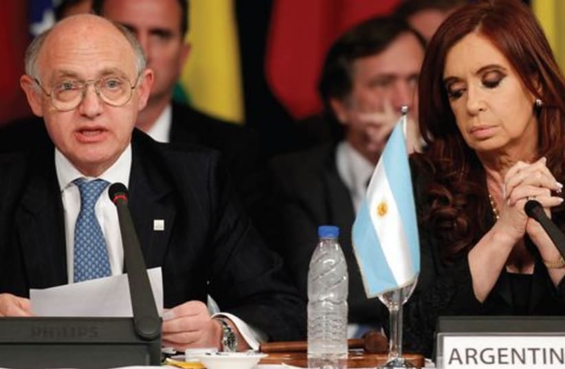 Cristina Fernandez de Kirchner521 (photo credit: ENRIQUE MA RCARIAN / REUTERS)