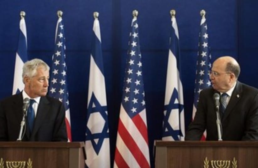 Hagel and Yaalon discuss nuclear threat 370 (photo credit: REUTERS)