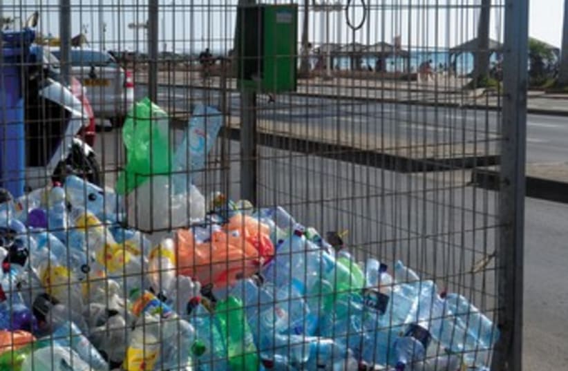 Recycling in Tel Aviv 370 (photo credit: Abra Cohen)