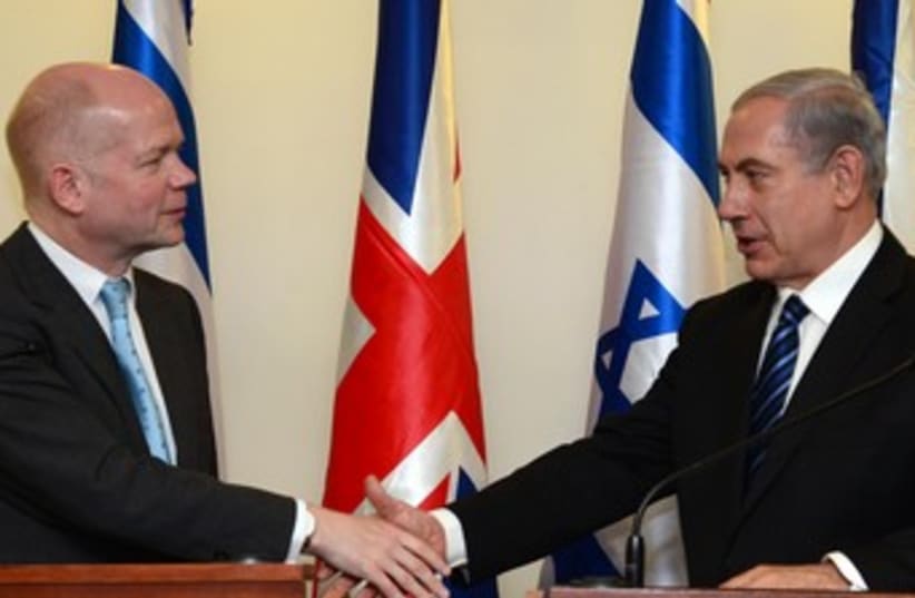Netanyahu and Hague 370 (photo credit: GPO / Moshe Milner)