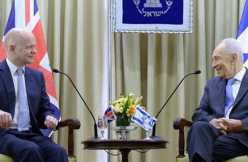 President Peres meets Hague 370 (photo credit: Mark Neyman/GPO)