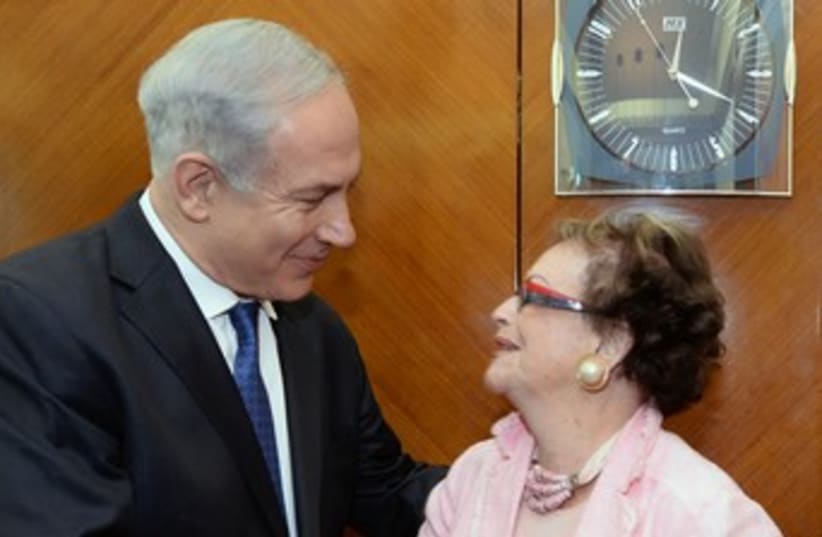 Netanyahu Meets with Holocaust Survivor Dora Roth (photo credit: Courtesy PMO)
