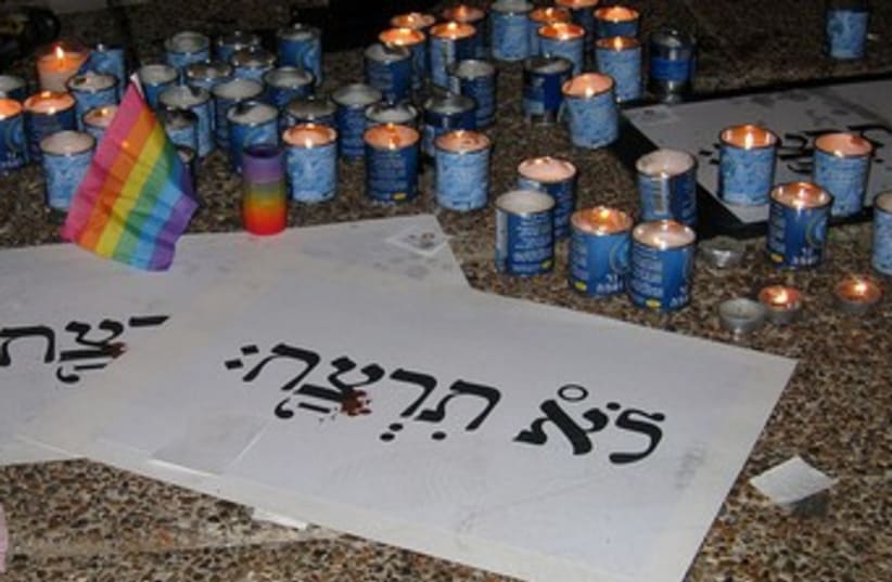 candles commemorates LGBT center shooting 370 (photo credit: REUTERS)
