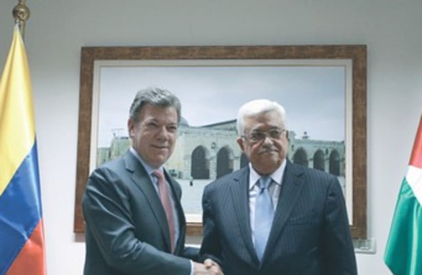 Abbas with Colombian President 370 (photo credit: Reuters)