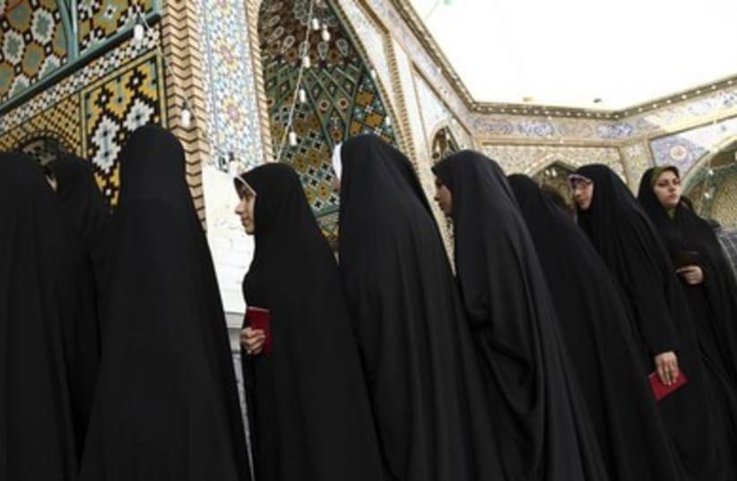 iranian election women in line 390 (photo credit: REUTERS)