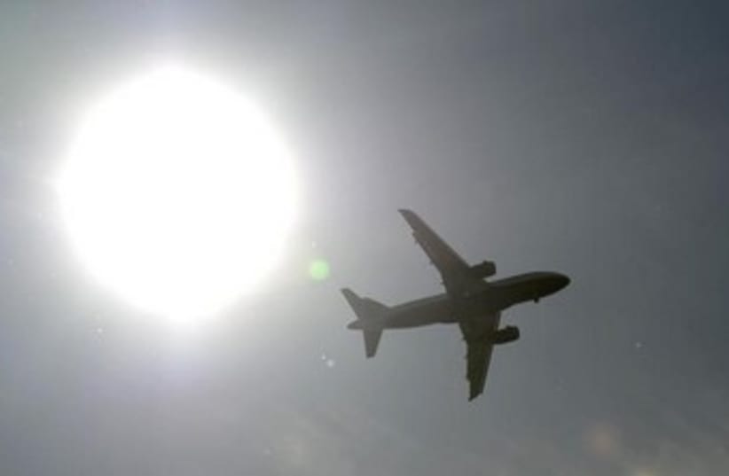 Generic airplane (photo credit: Reuters)