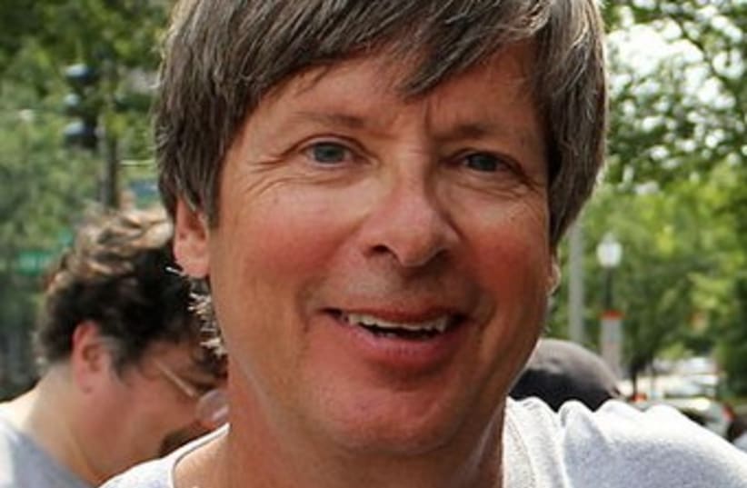 Dave Barry 370 (photo credit: Wikimedia Commons)