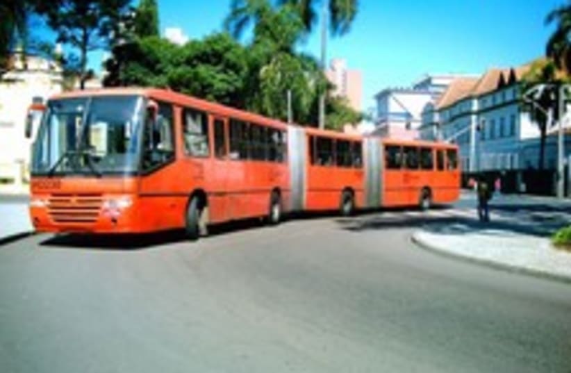 big bus curitiba 224 88 (photo credit: Courtesy: Luan Lenon)