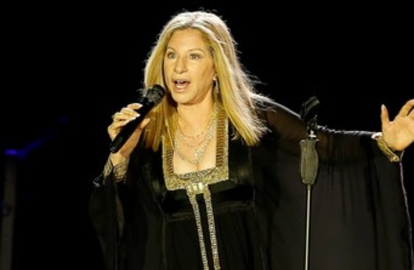 Barbra Streisand Tel Aviv concert370 (photo credit: Reuters)