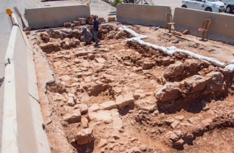 Israel Antiquities Authority excavation370 (photo credit: Courtesy IAA)