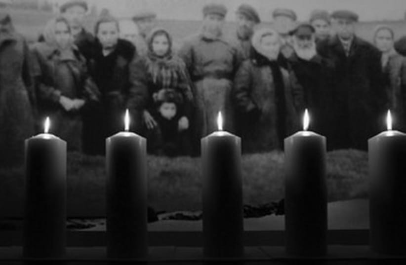 Holocaust candles 521 (photo credit: REUTERS)