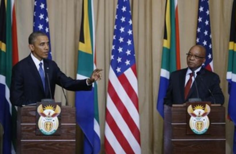 Obama meeting with South african prez, gesturing 370 (photo credit: REUTERS)
