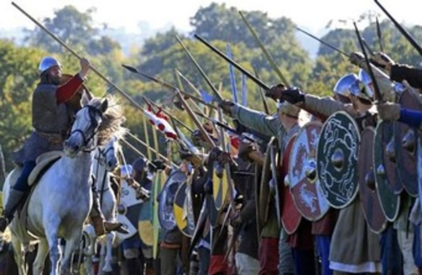 Reenactment Battle of Hastings in England 370 (photo credit: REUTERS)