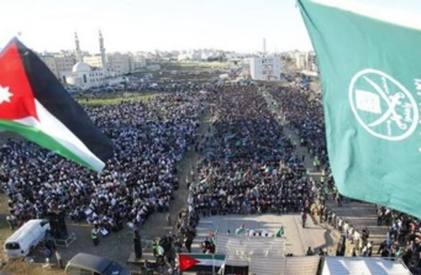 Supporters of Jordan's Muslim Brotherhhood in Amman 370 (photo credit: REUTERS)