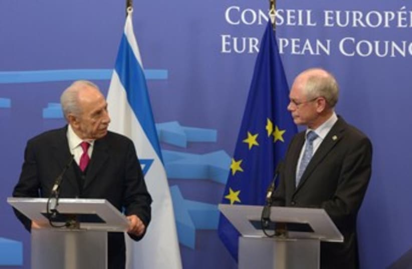 Peres and EU 370 (photo credit: Courtesy)